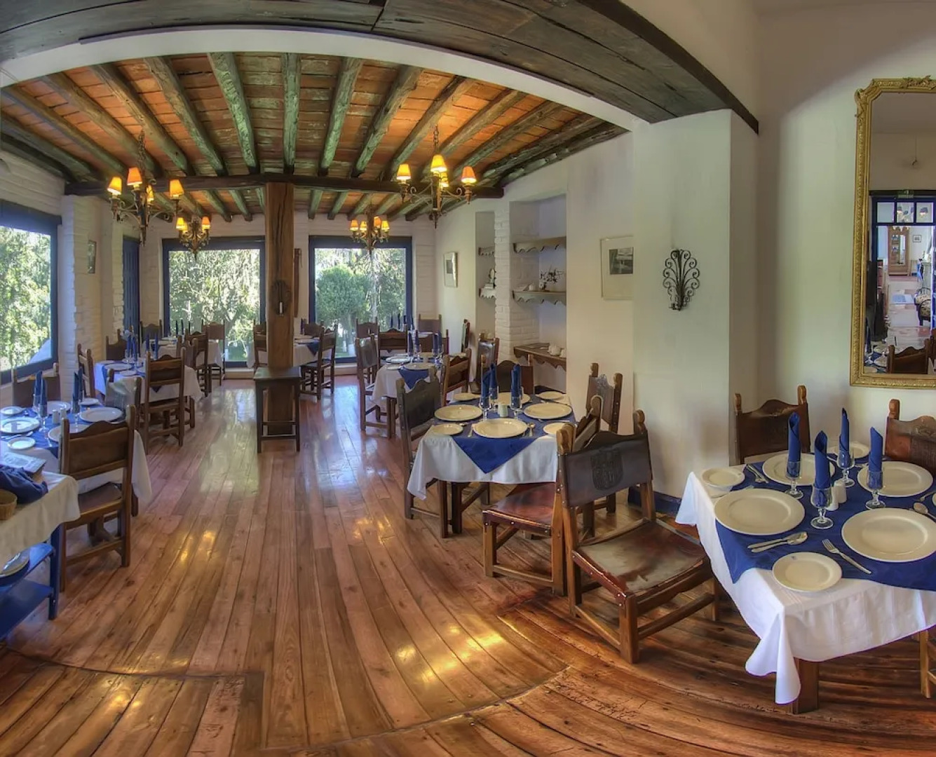 Hosteria Hacienda Pinsaqui