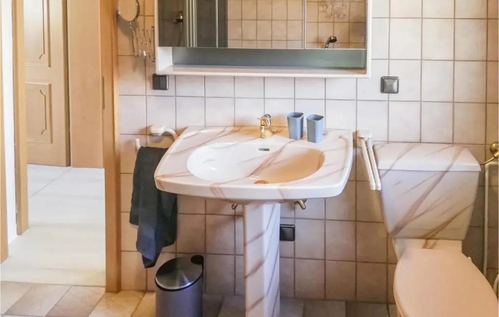 Nice Apartment in Jesberg - Densberg With 2 Bedrooms and Wifi