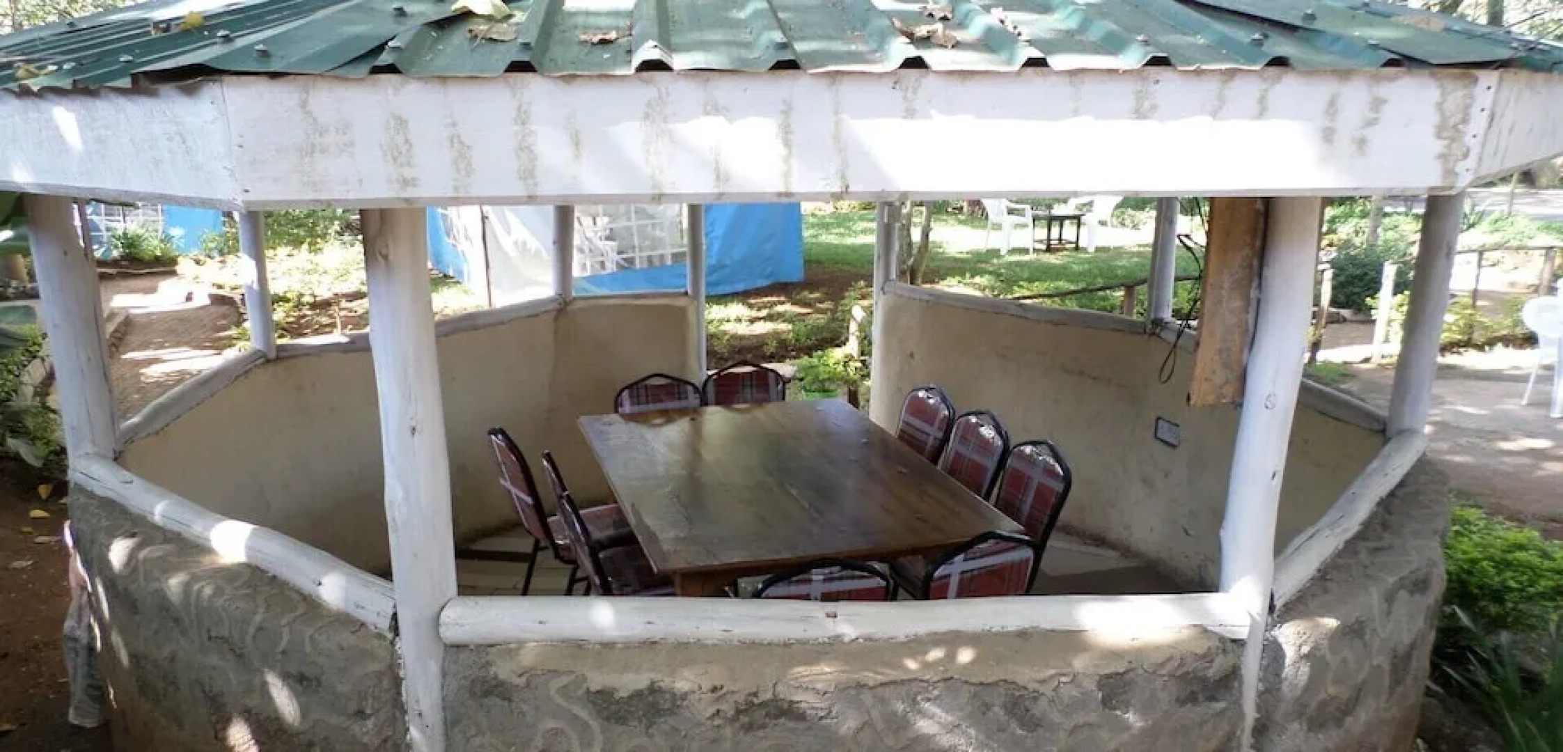 Vienna Woods Holiday Inn Limited