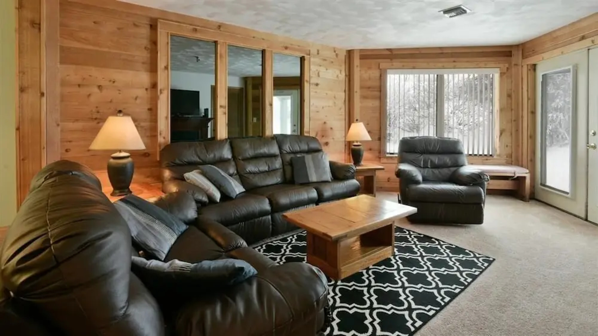 Seven Springs Stoneridge 3 Bedroom Pet Friendly Condo, Ski-In/Out by RedAwning