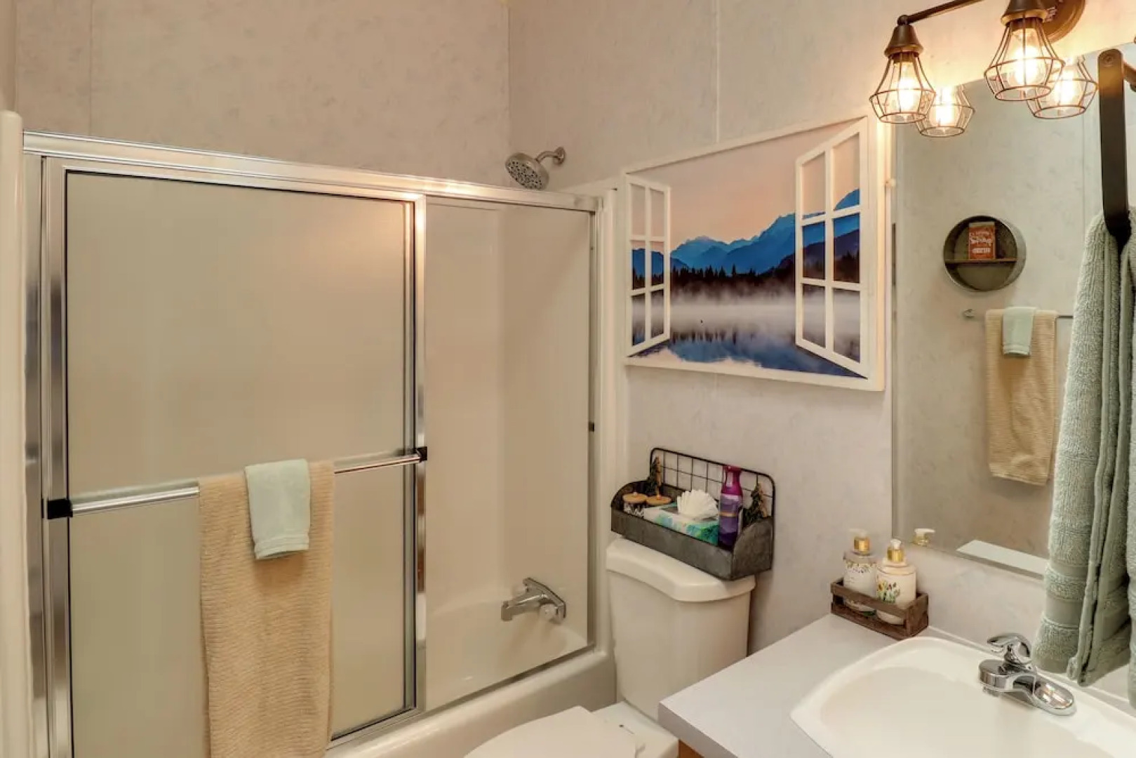 Overgaard Family Retreat w/ Fire Pit & Grill!