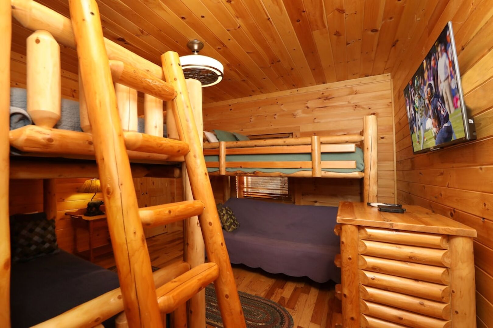 Grampy Camp Lodge at Gatlinburg