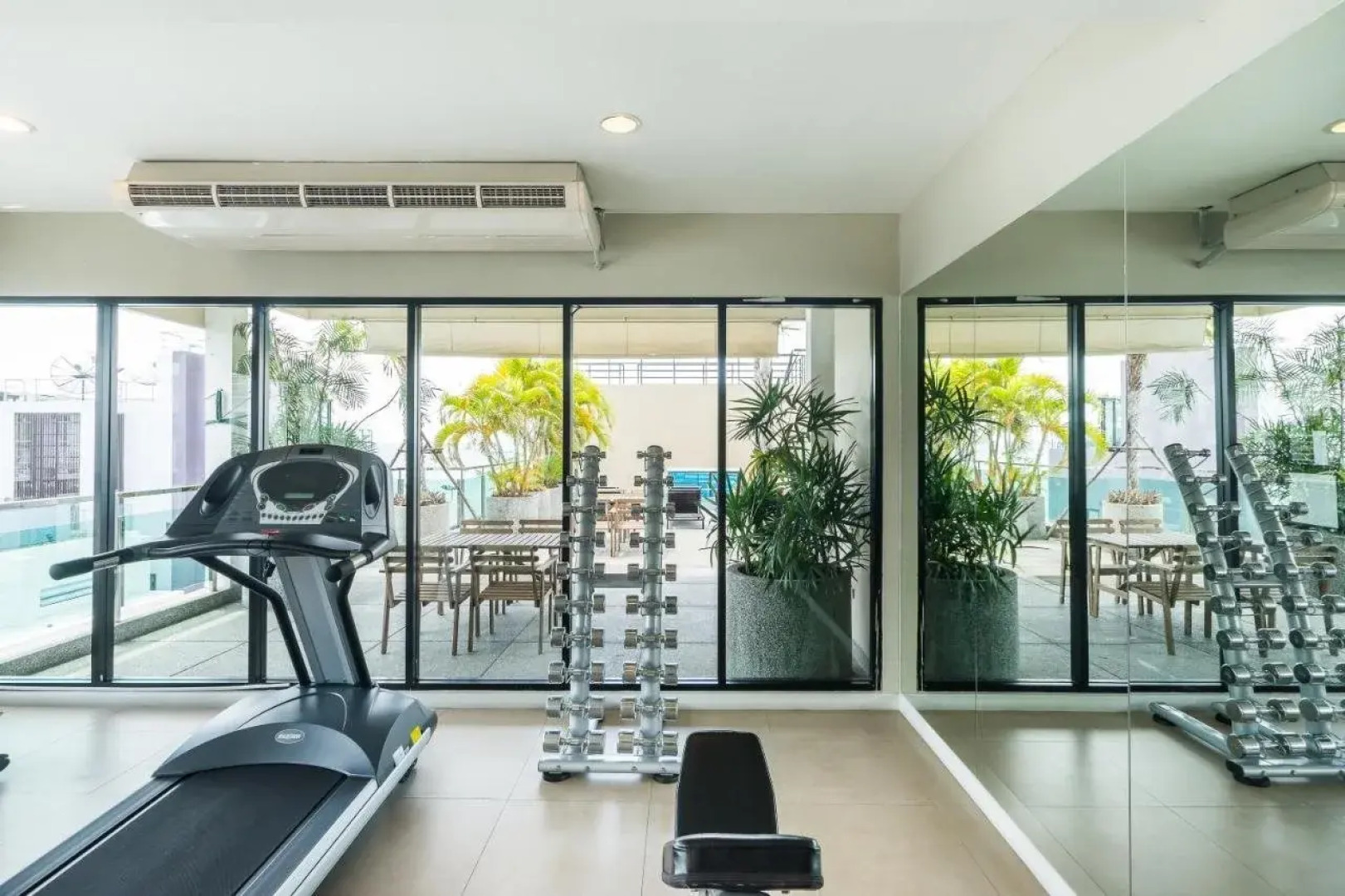 Sea Me Spring Too Hotel