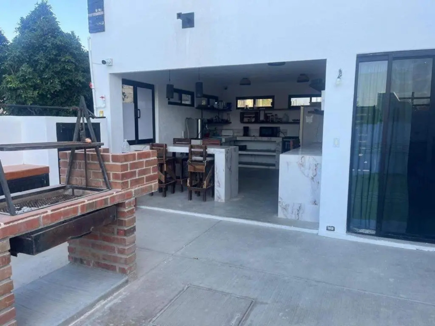 Casa Arrecife, Beach is steps away! Fast internet, Private cozy room!