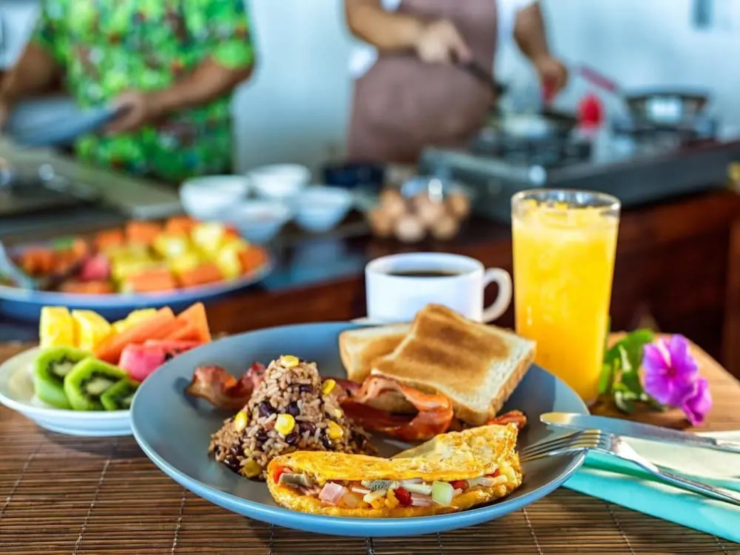 Unique 3BD Wonder on 3rd Floor in Coco with Mountain Views