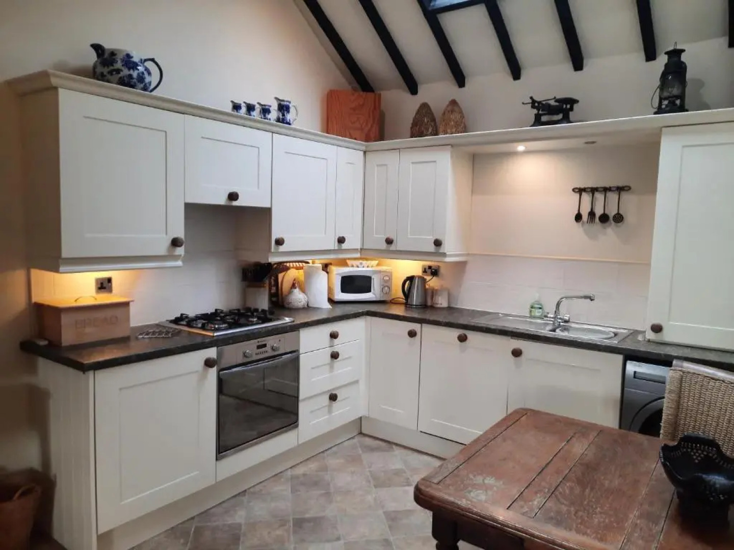 The Shippon, Parc yr Odyn, Pentraeth, Anglesey LL75 8UL