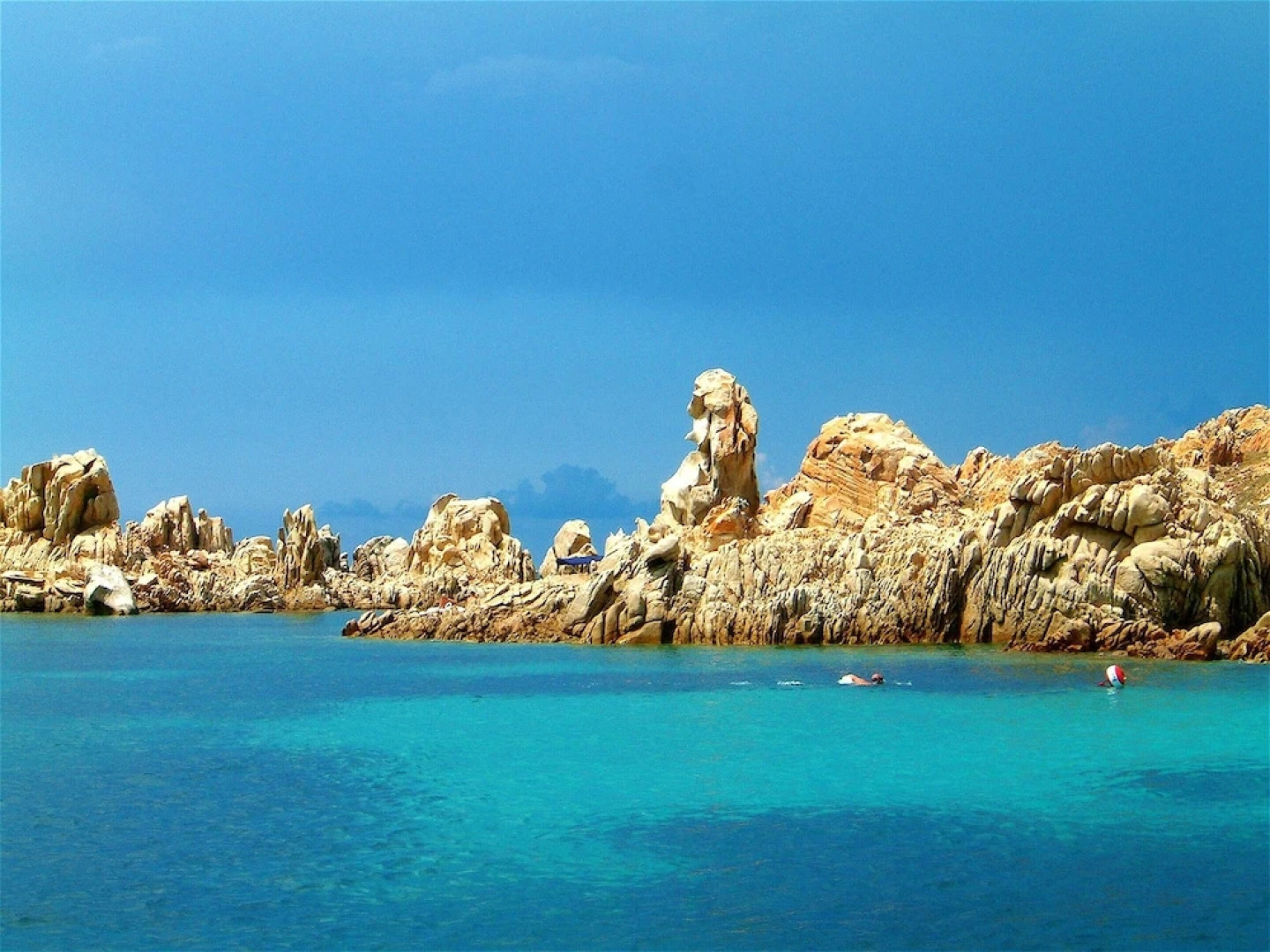 House With 3 Bedrooms in La Tozza, With Wonderful sea View and Enclose