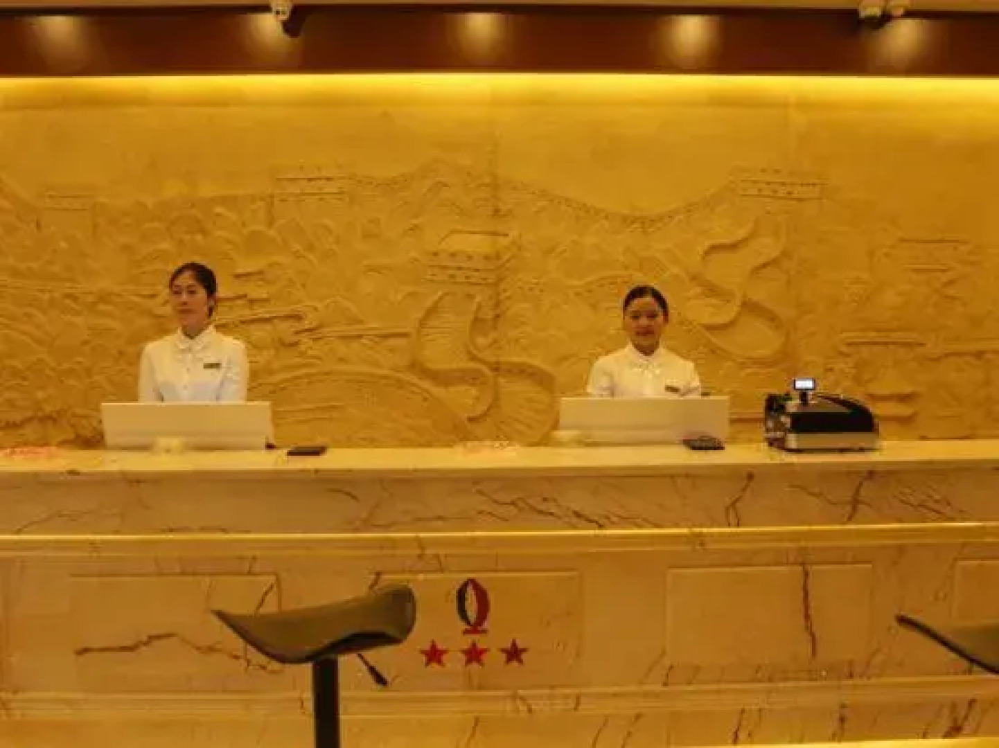 Lv Zhou Hotel