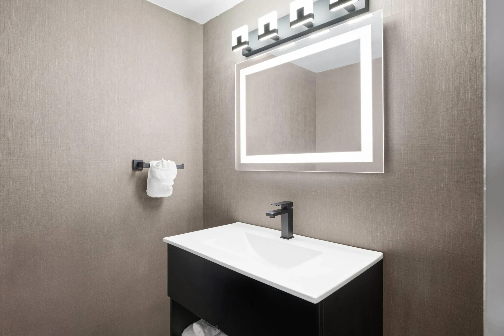 Ramada Plaza by Wyndham Regina Downtown