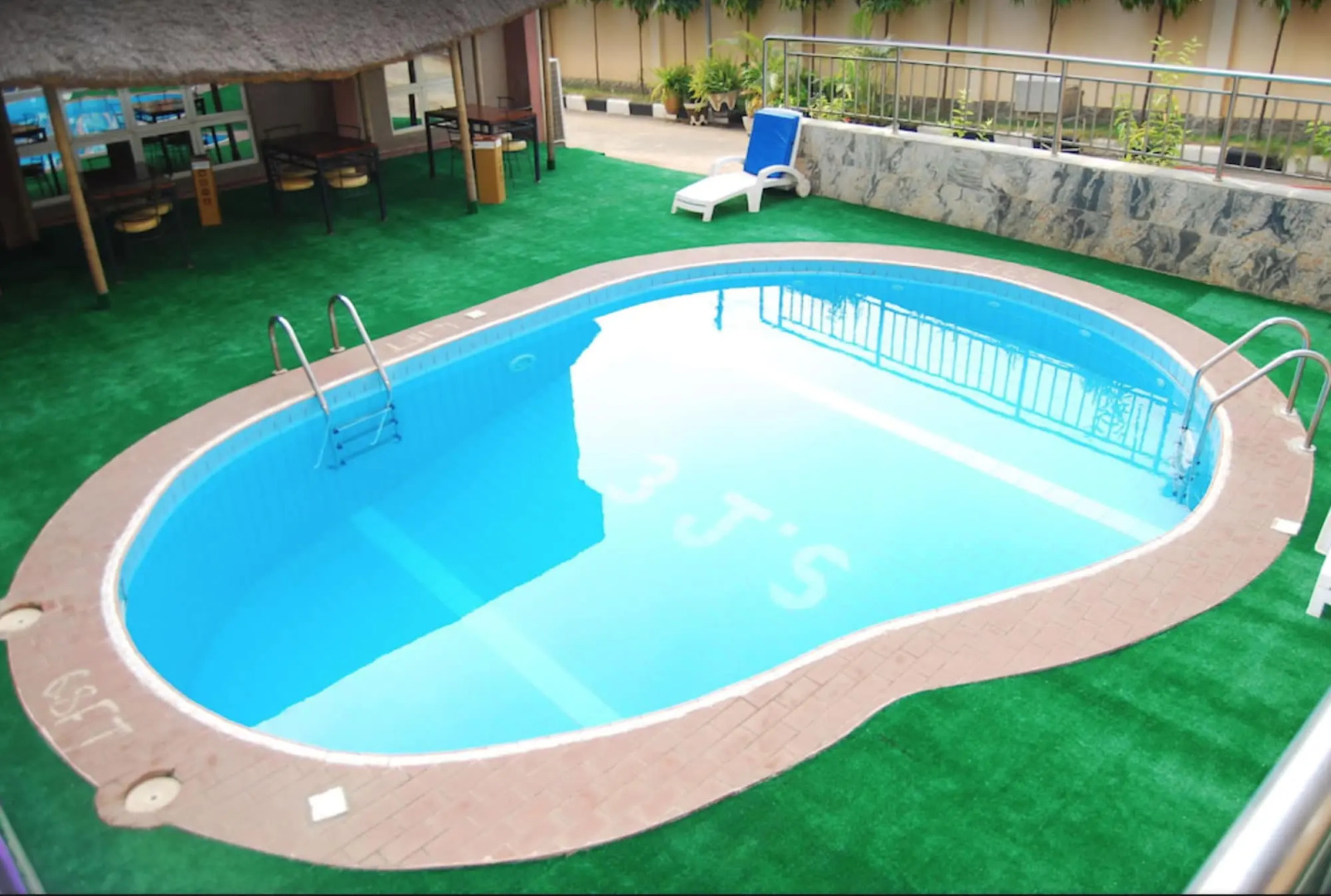 3J's Hotels & Apartments