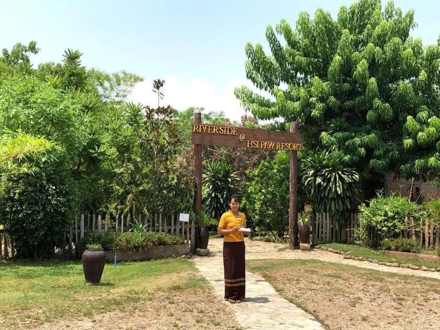 Riverside @ Hsipaw Resort