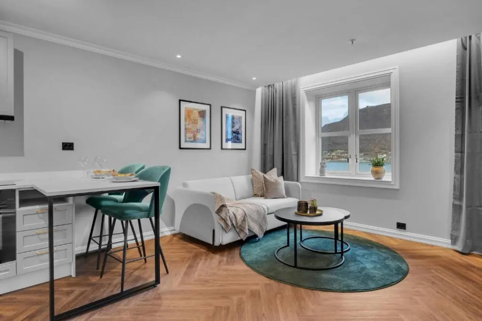 Enter St. Elisabeth Suites