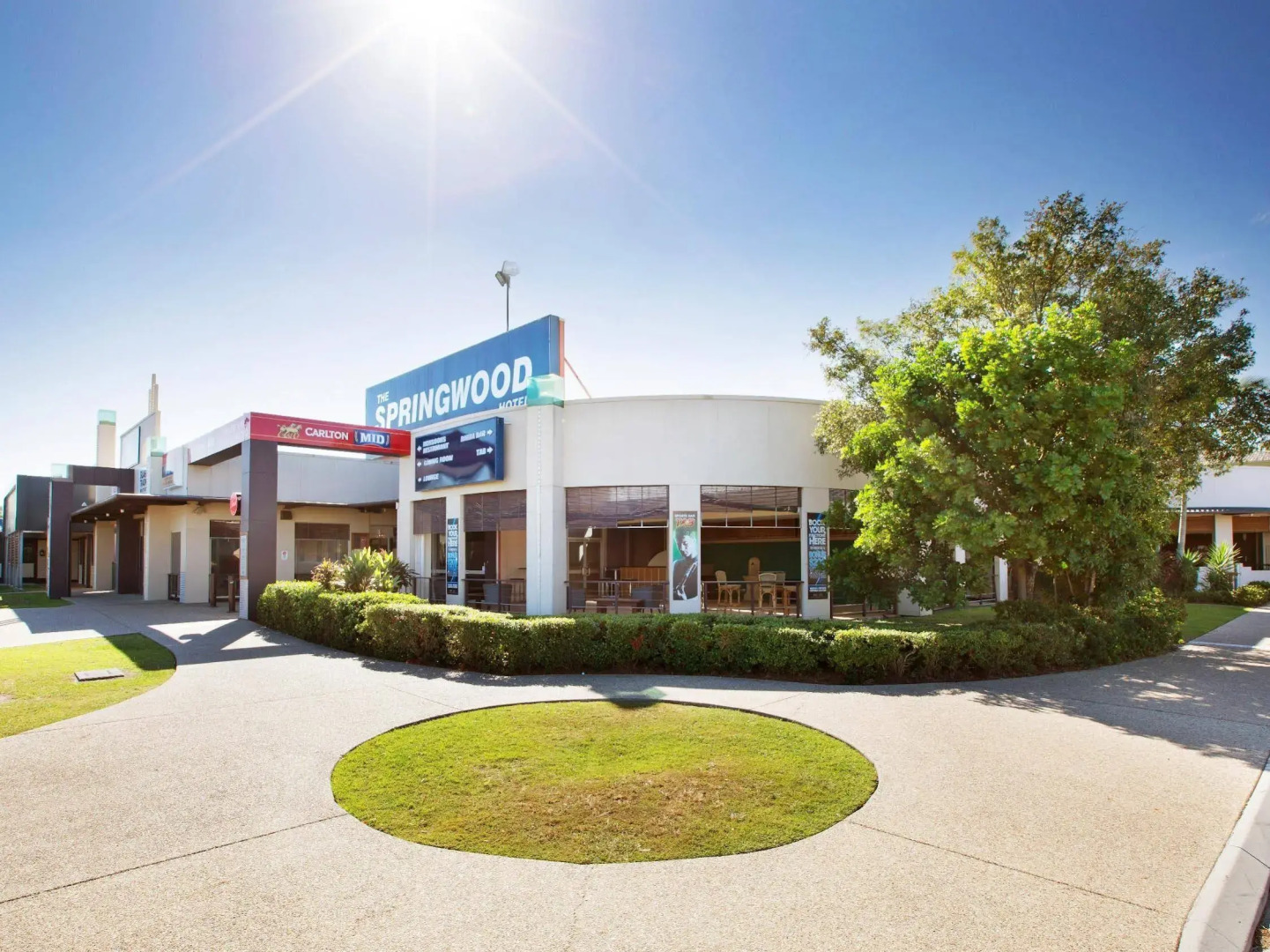 Nightcap at Springwood Hotel