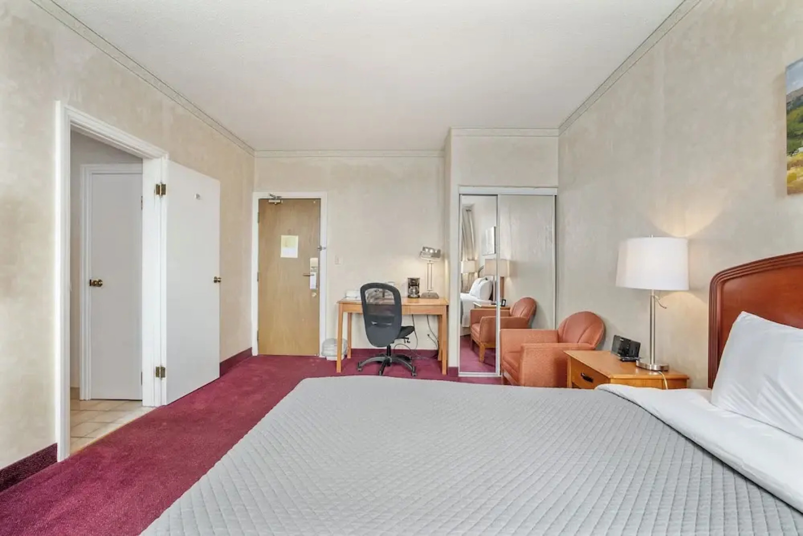 Royal Inn and Suites at Guelph