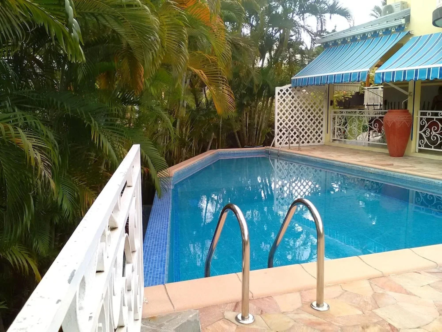 Bungalow With one Bedroom in Le Gosier, With Pool Access, Enclosed Gar