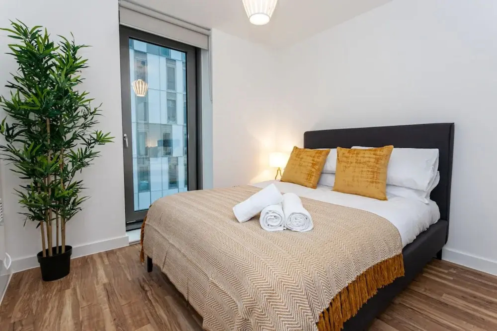 X1 Media City Trendy Pad