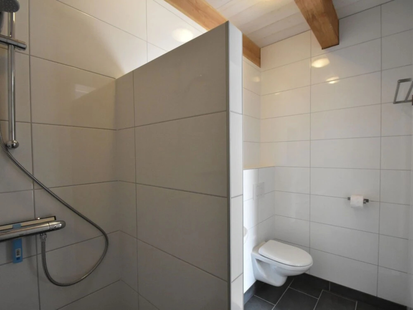 Spacious 2-person apartment on the coast of Noord-Holland province