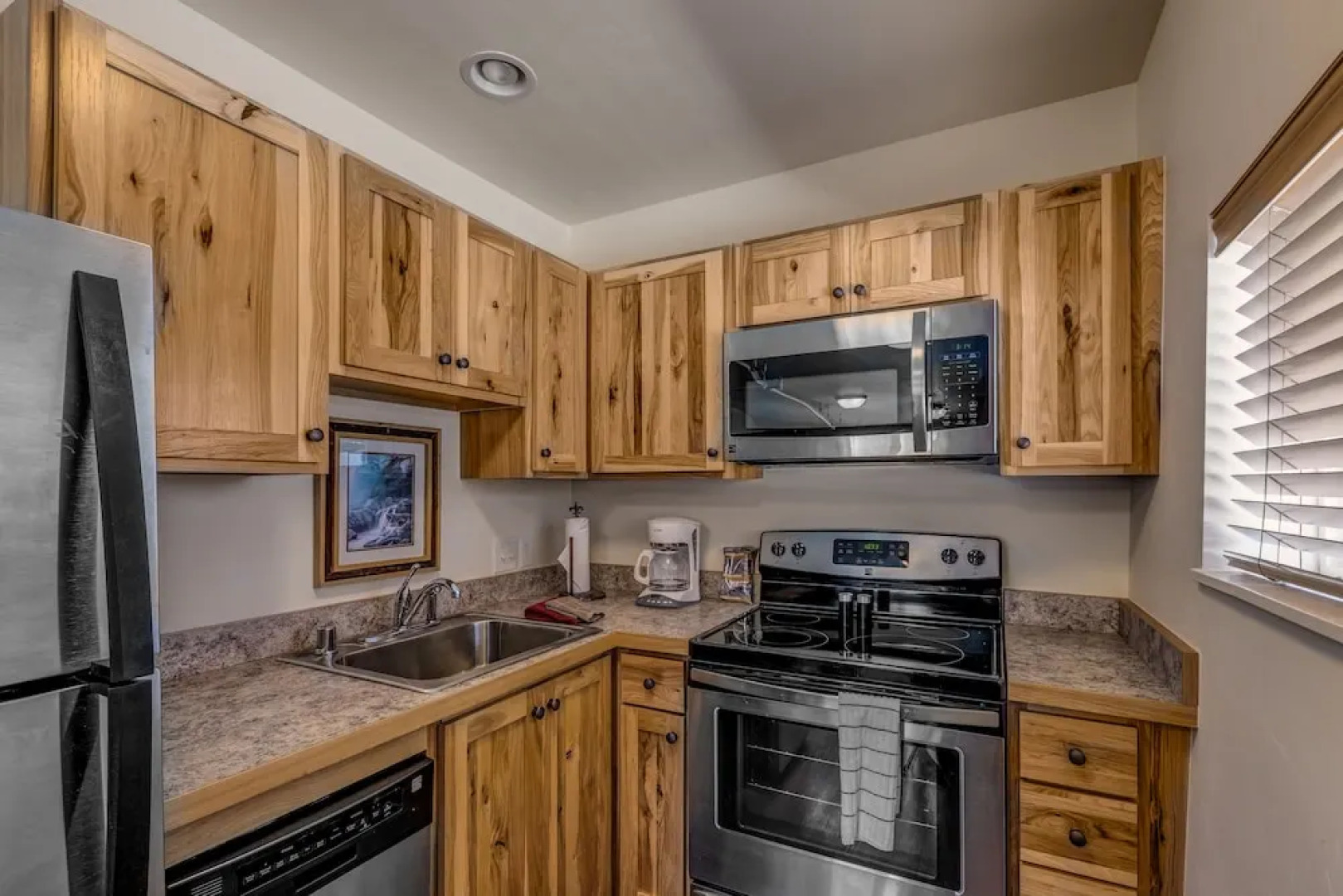 HiWay 40 Grill and Lodge