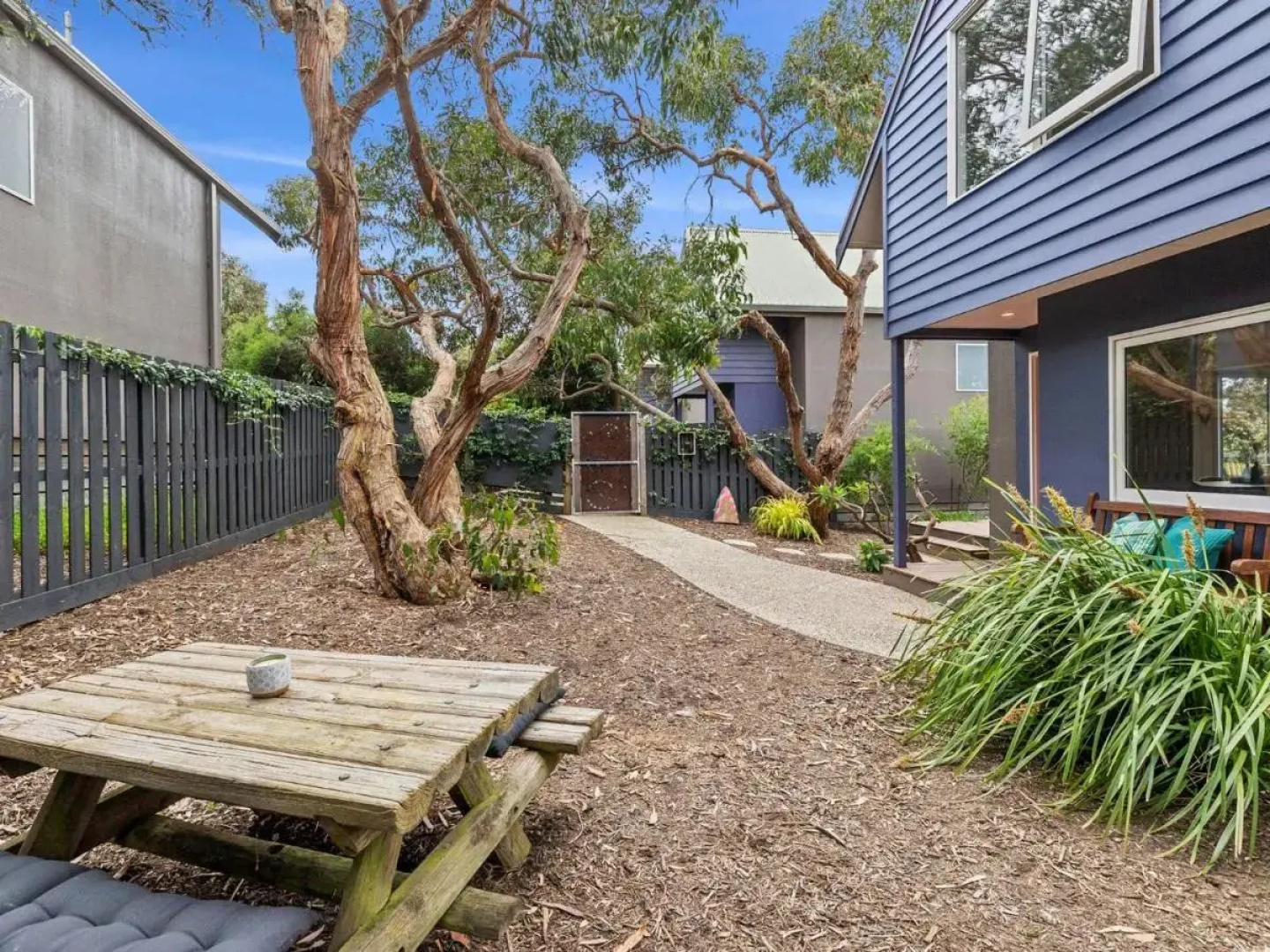 Point Roadknight Paradise Villa 6