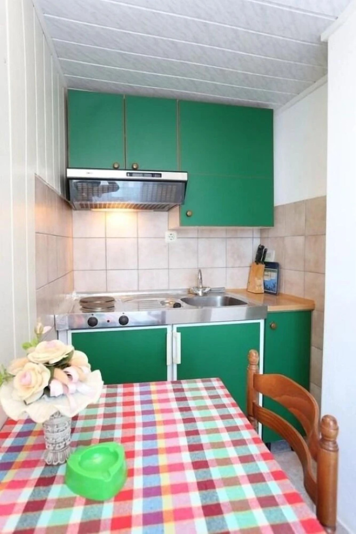 Ivo - 20m From the sea - A2