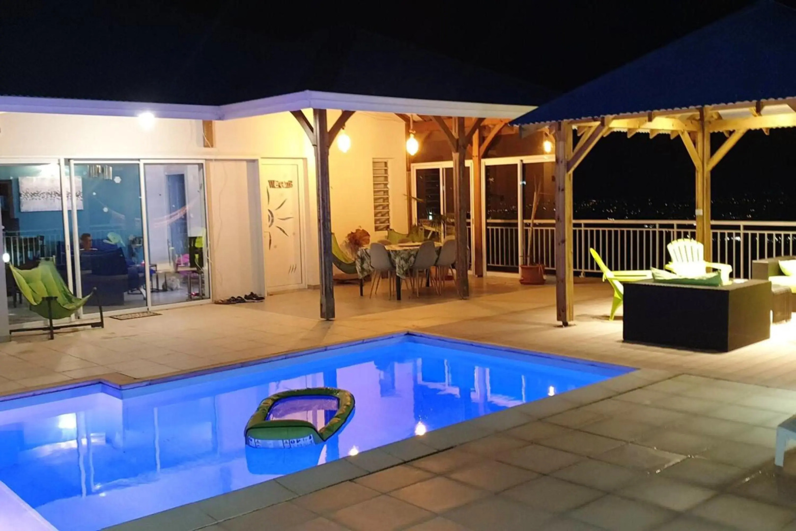 Villa de 3 chambres avec vue sur la mer piscine privee et jardin amenage a Le Diamant