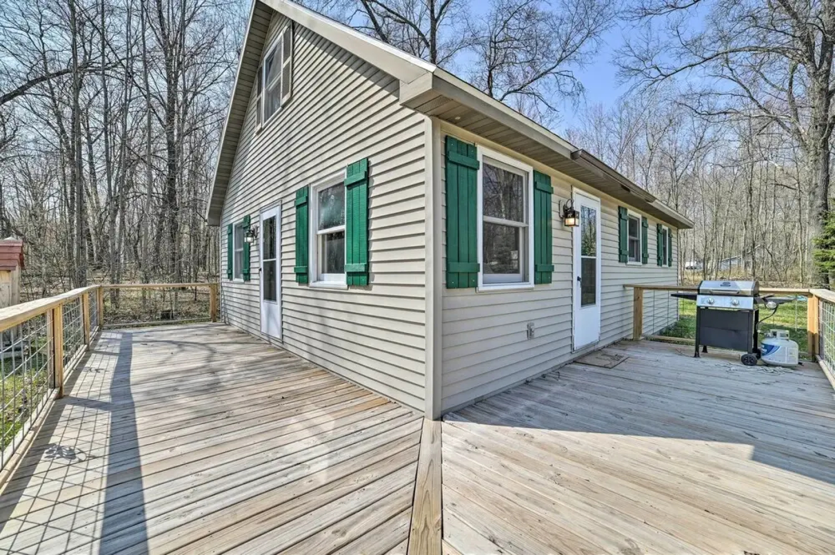 Family Cottage 3 Mi to Higgins Lake State Pk!