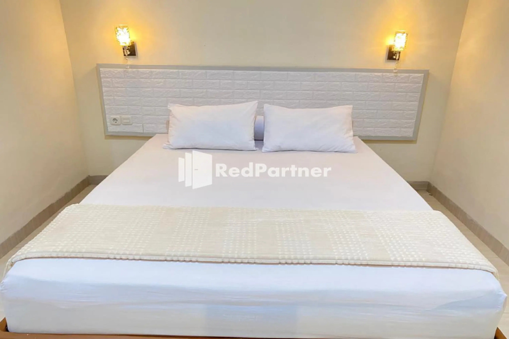 Hotel Luxury Sinjai Syariah RedPartner