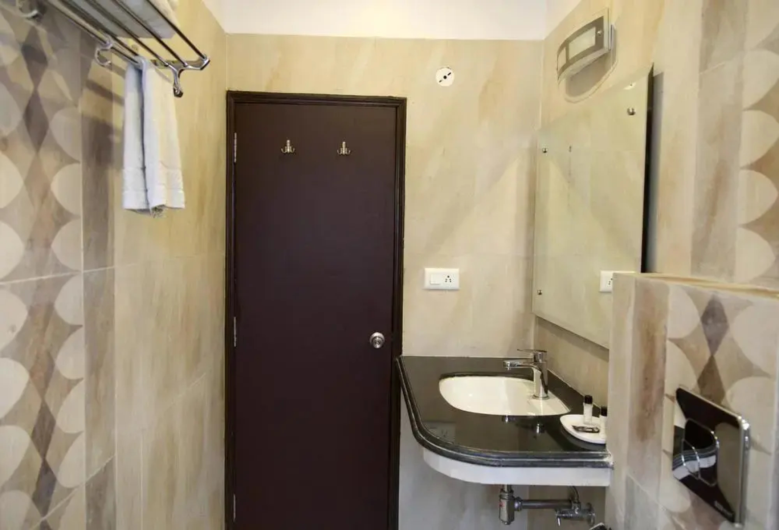 OYO 1322 Hotel Galaxy