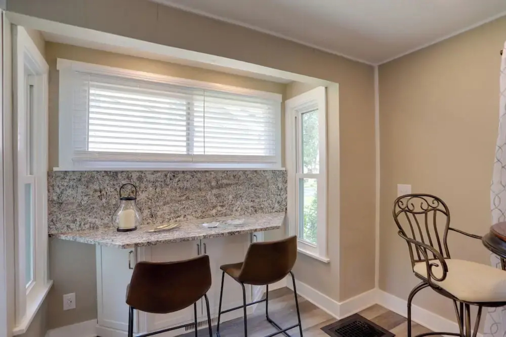 Welcoming Willoughby Home: 1 Mi to Historic Dtwn