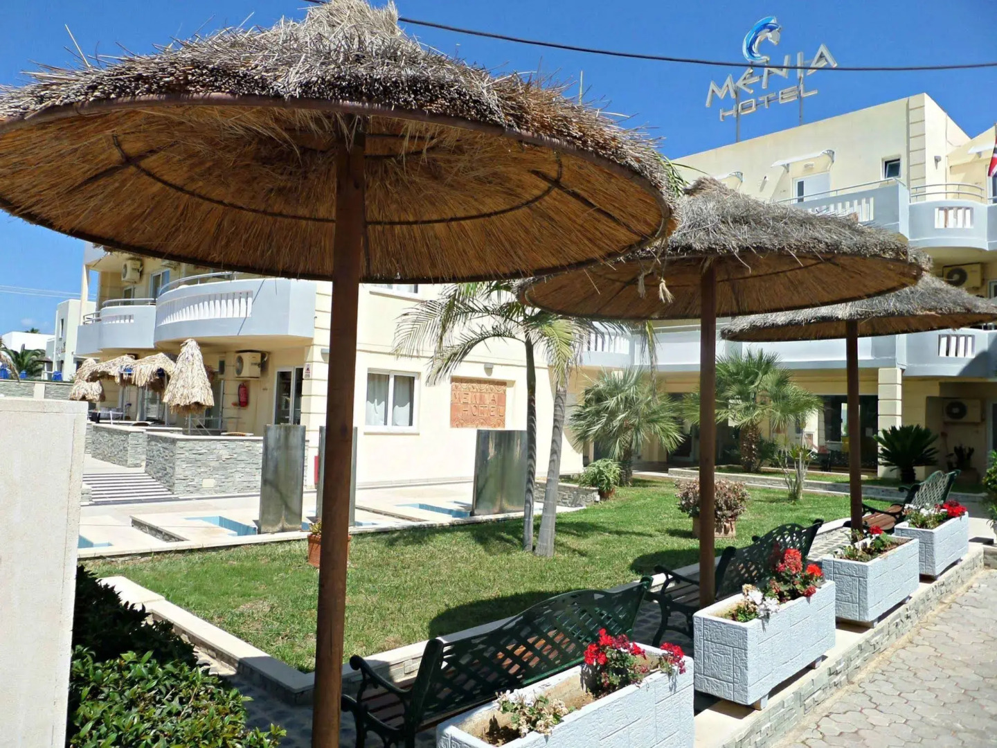 Отель Menia Beach