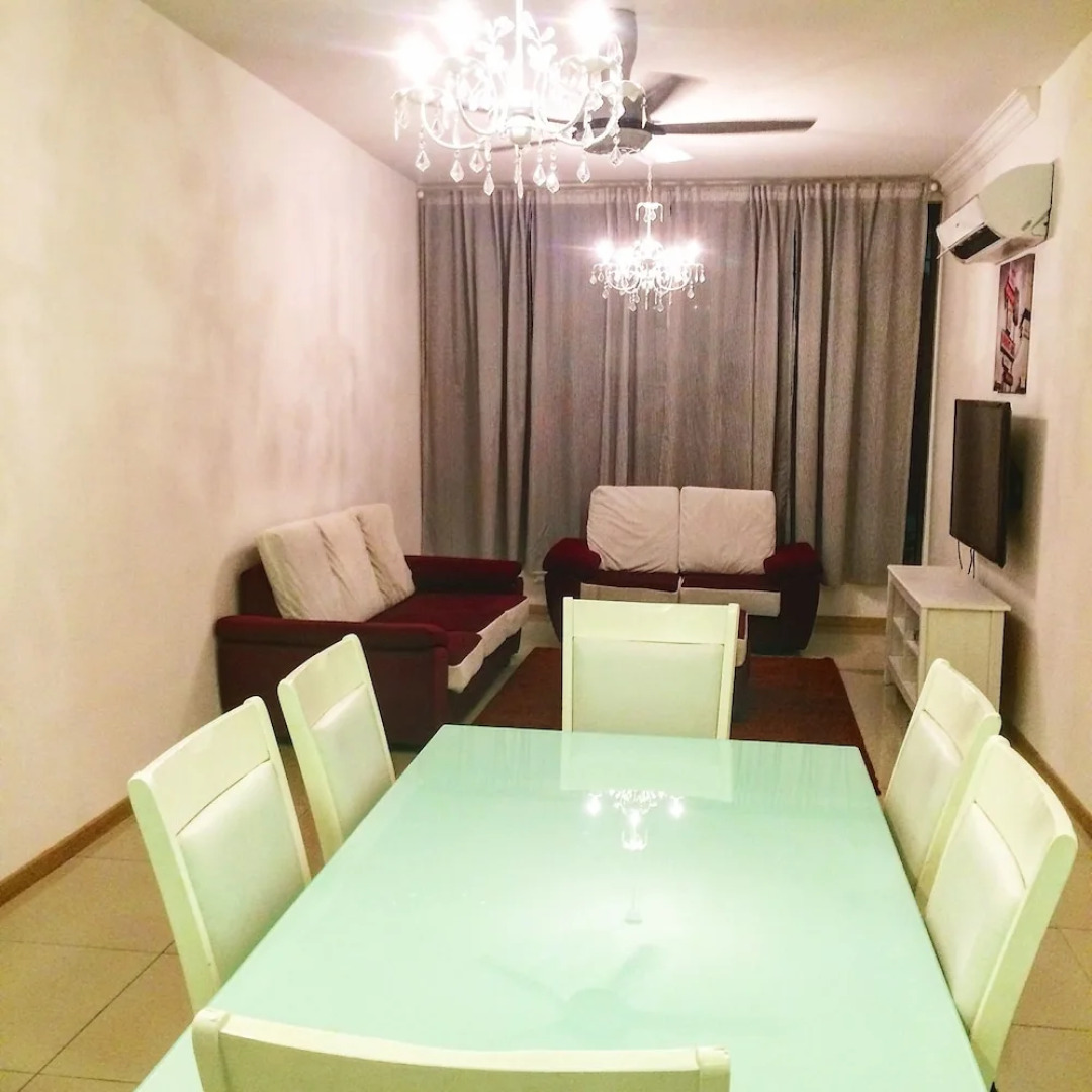 Lawang Suite 2 Bedroom Corner Apartment
