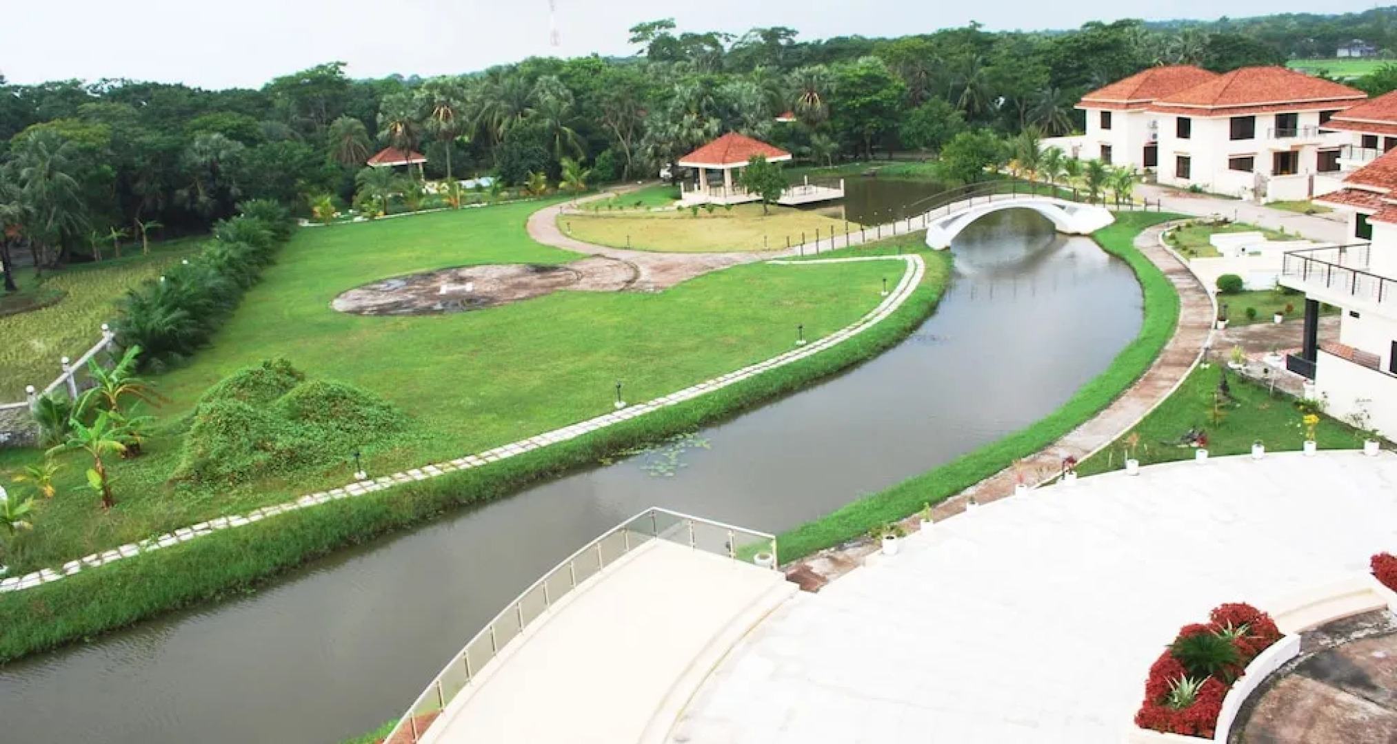 Sikder Hotel and Villas