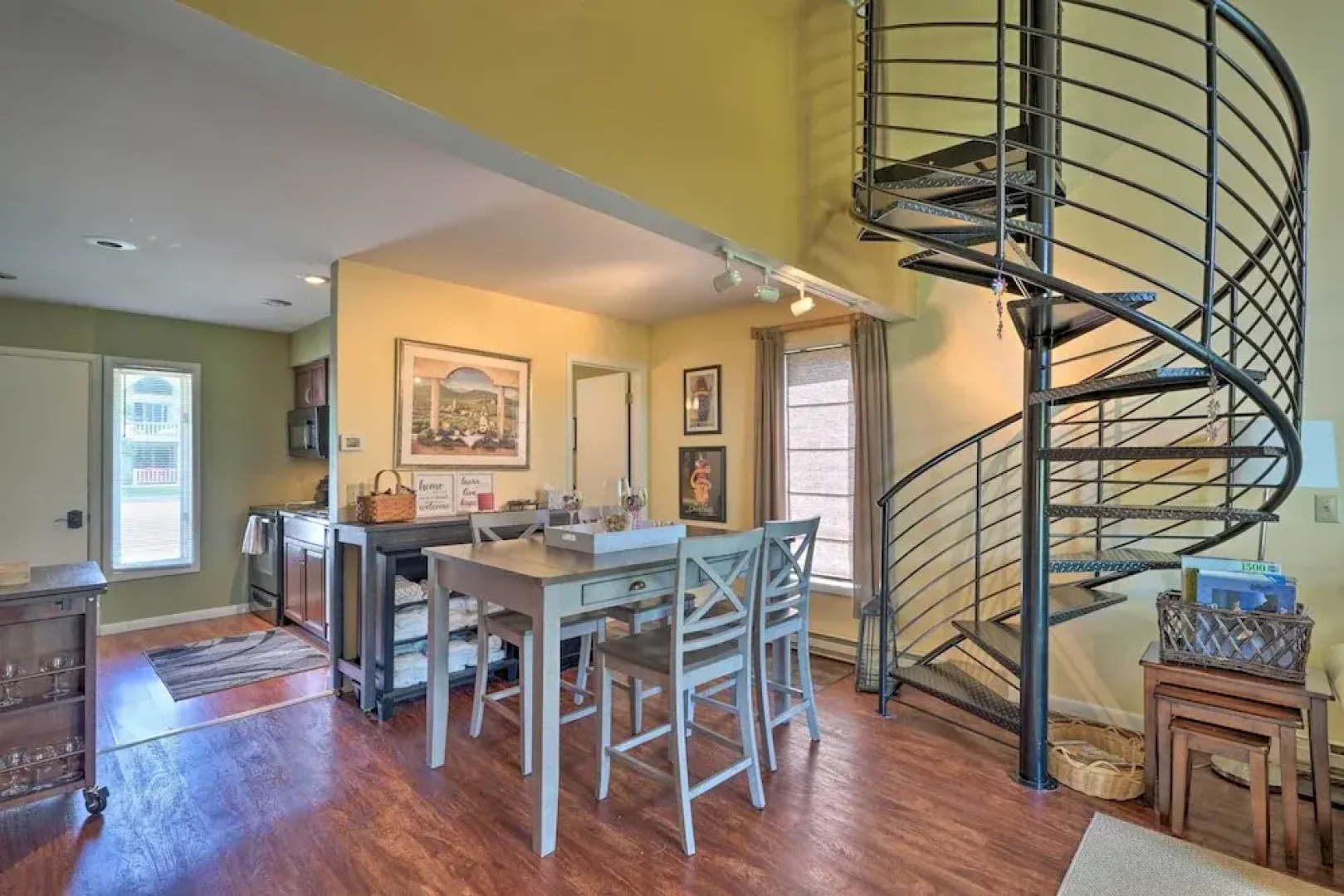 Townhome w/ Fireplace - Walk to Chairlift!