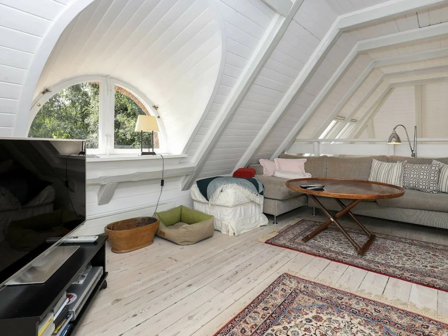 Rustic Holiday Home in Hovedstaden With Whirlpool