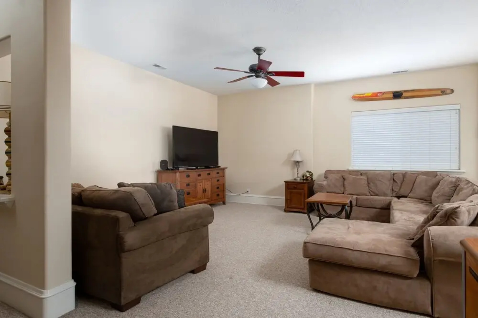 Family Getaway~hot Tub, Ice Castles & Tubing Hs 5 Bedroom Home by RedAwning