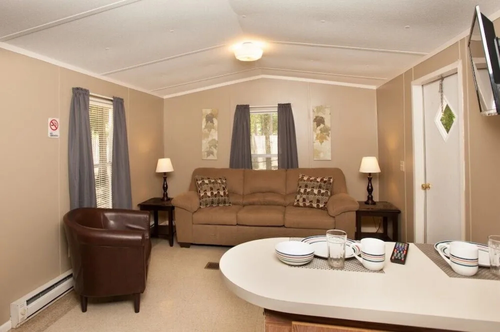 Cottage #2 1 Bedroom 1 Bathroom Cottage