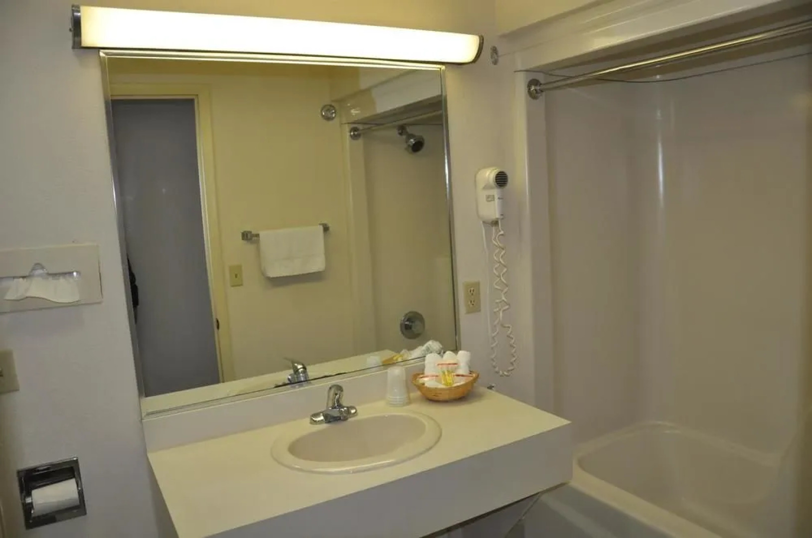 Mangnuson Hotel East Sandusky