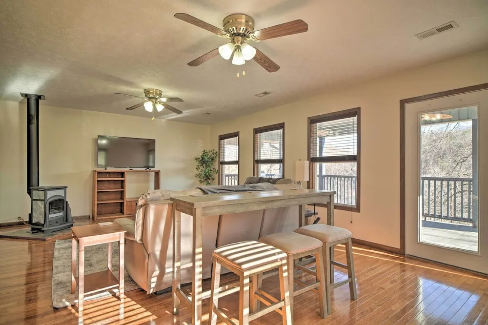 Caryville Home w/ Dock, Steps to Norris Lake!