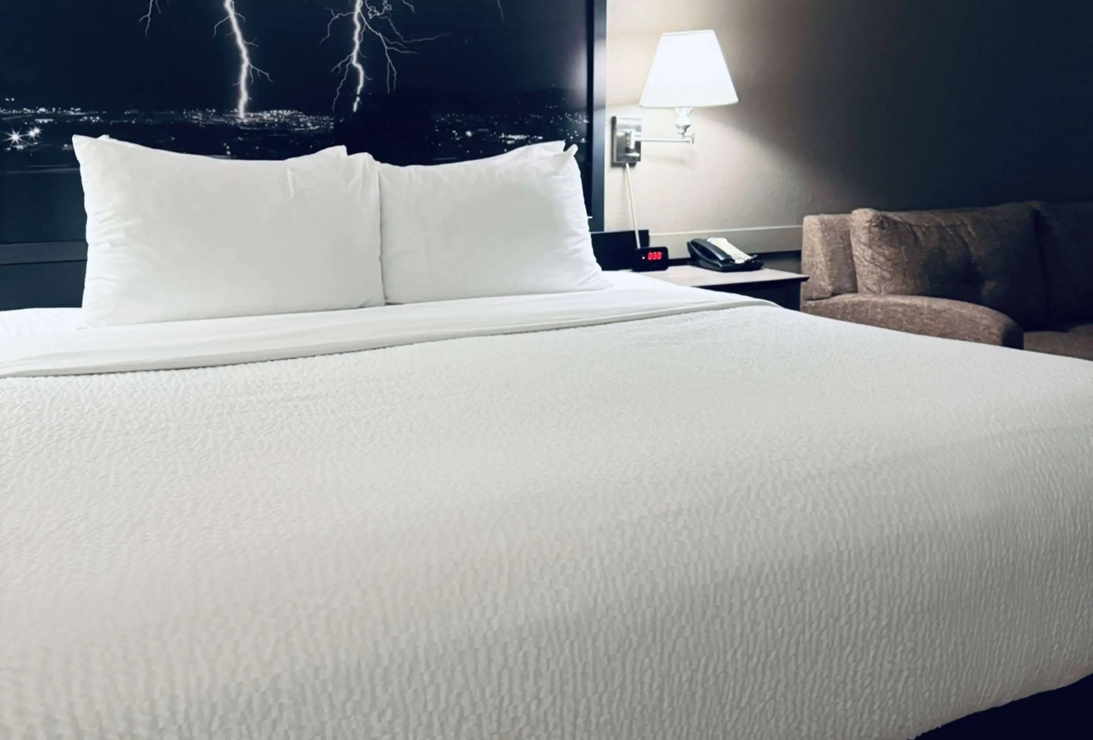 Super 8 by Wyndham Dawson Creek