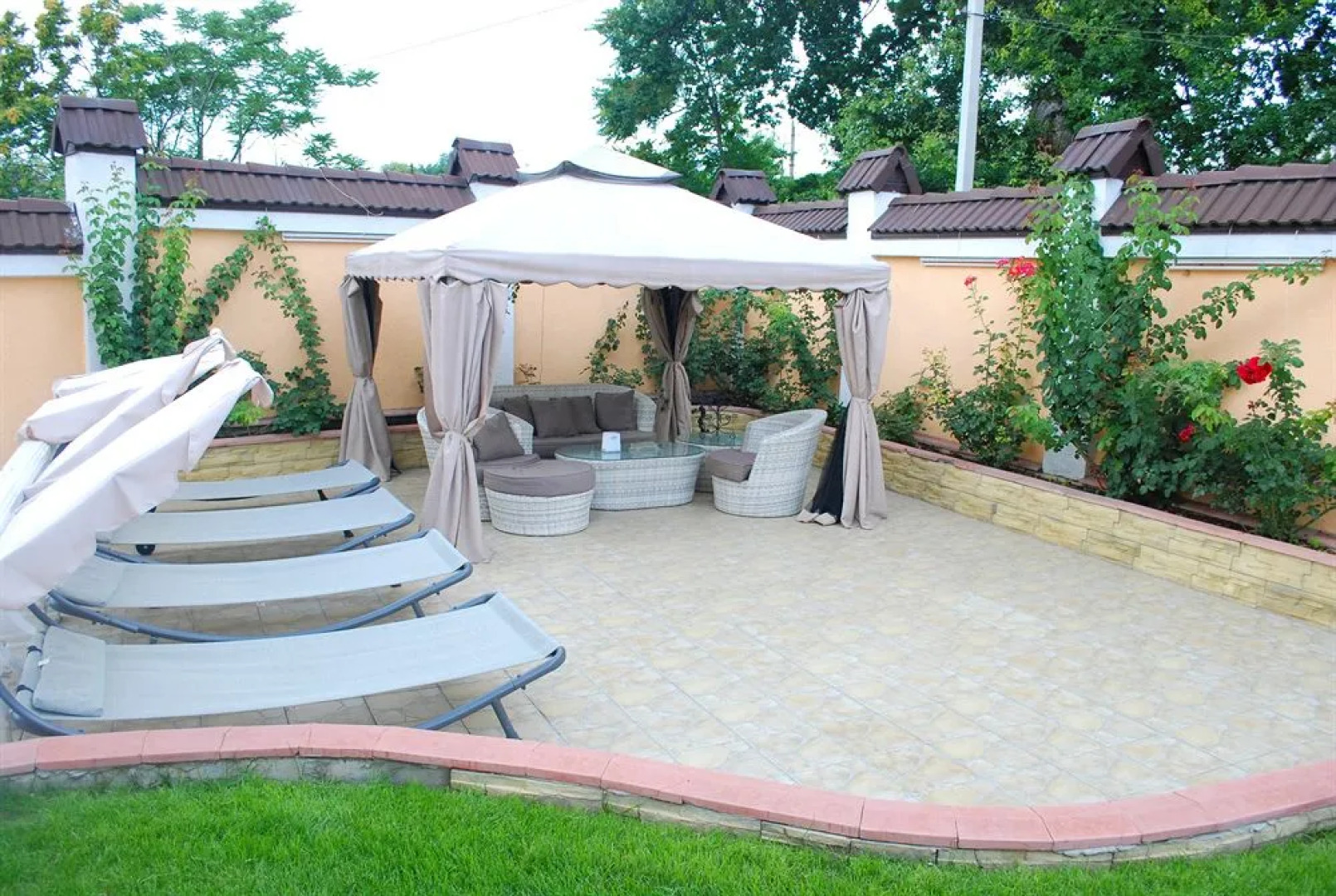 Shadow Boutique Hotel & Spa