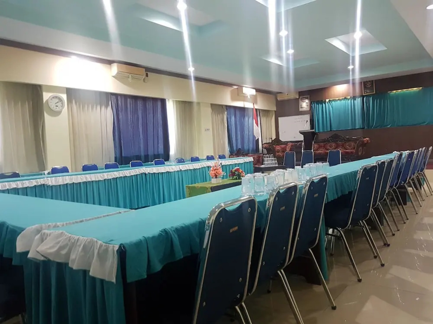 OYO 1633 Hotel Darma Nusantara 3