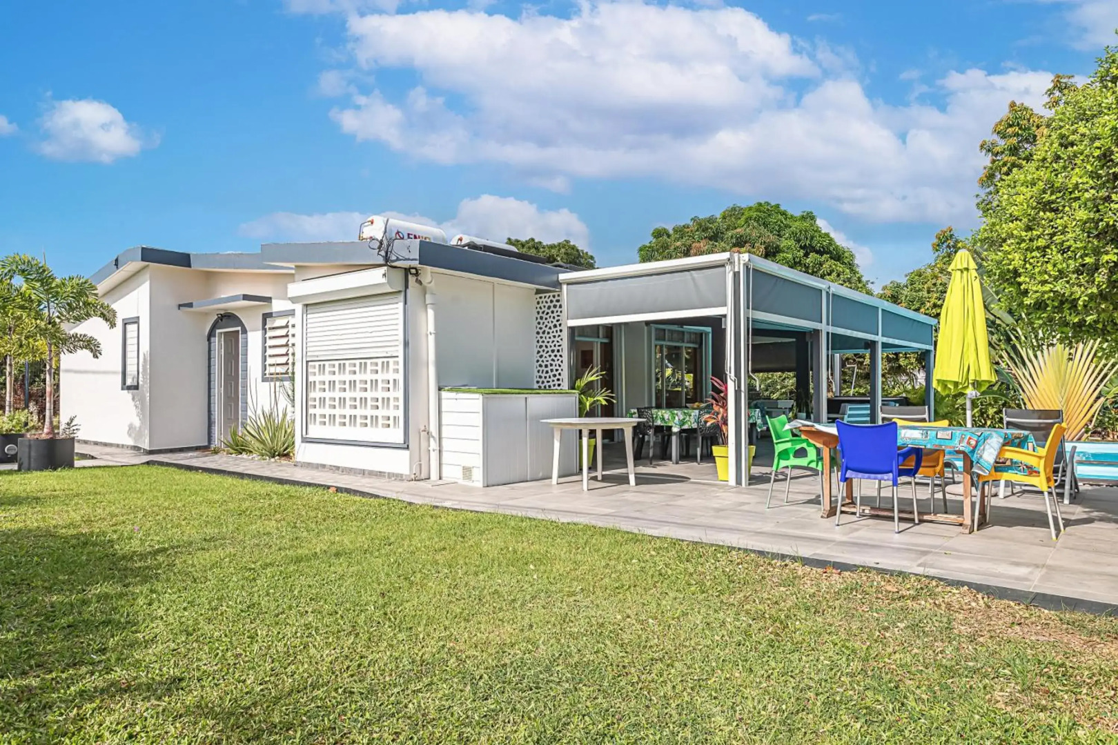 Villa de 3 chambres avec piscine privee jacuzzi et jardin clos a Baie Mahault