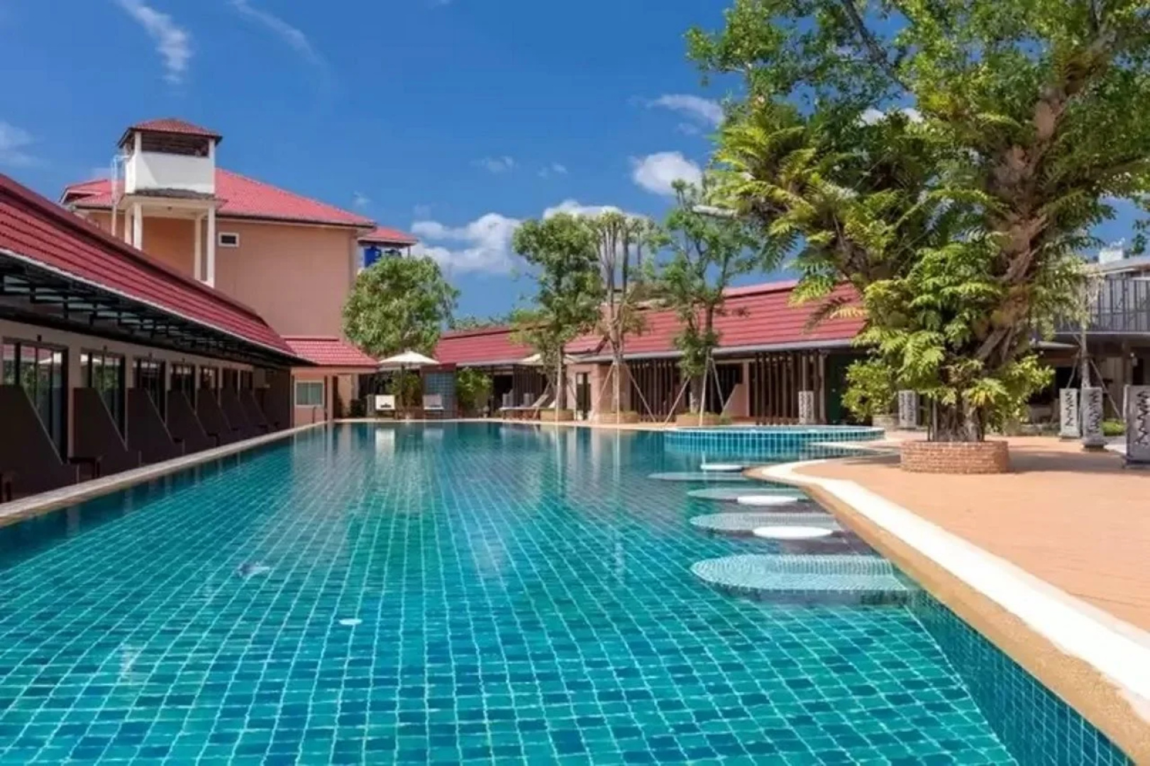 Отель Naina Resort & Spa