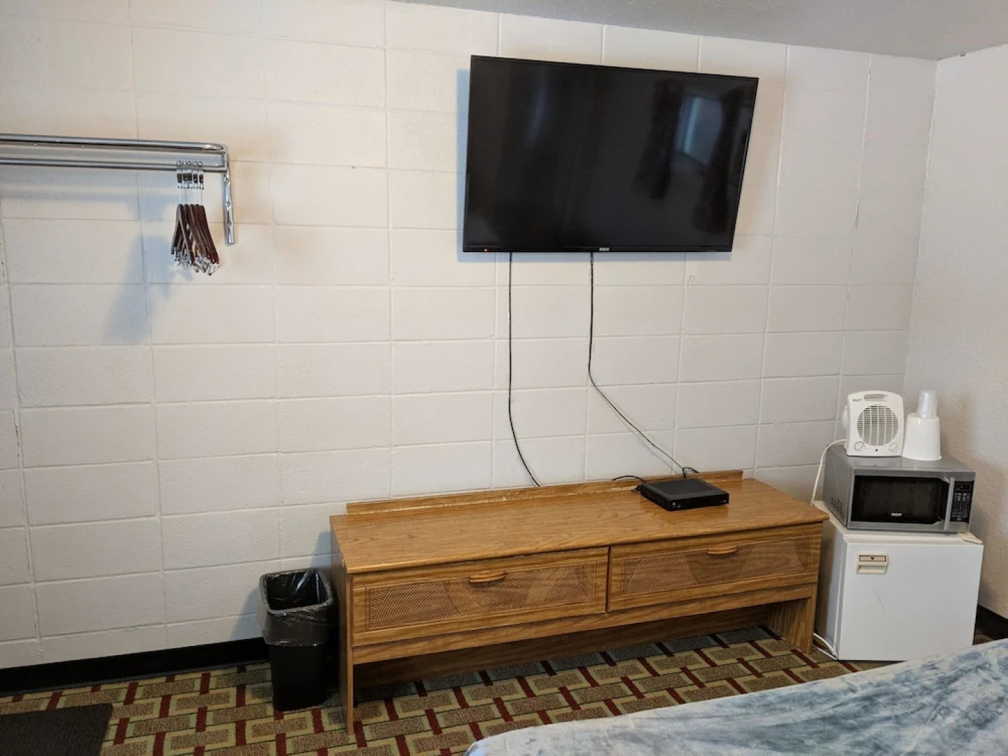 Chalet Inn Motel