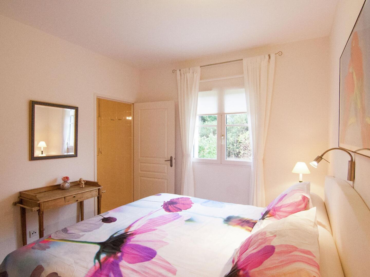 Classy Villa in Ecuras-Rouzède with Private Garden