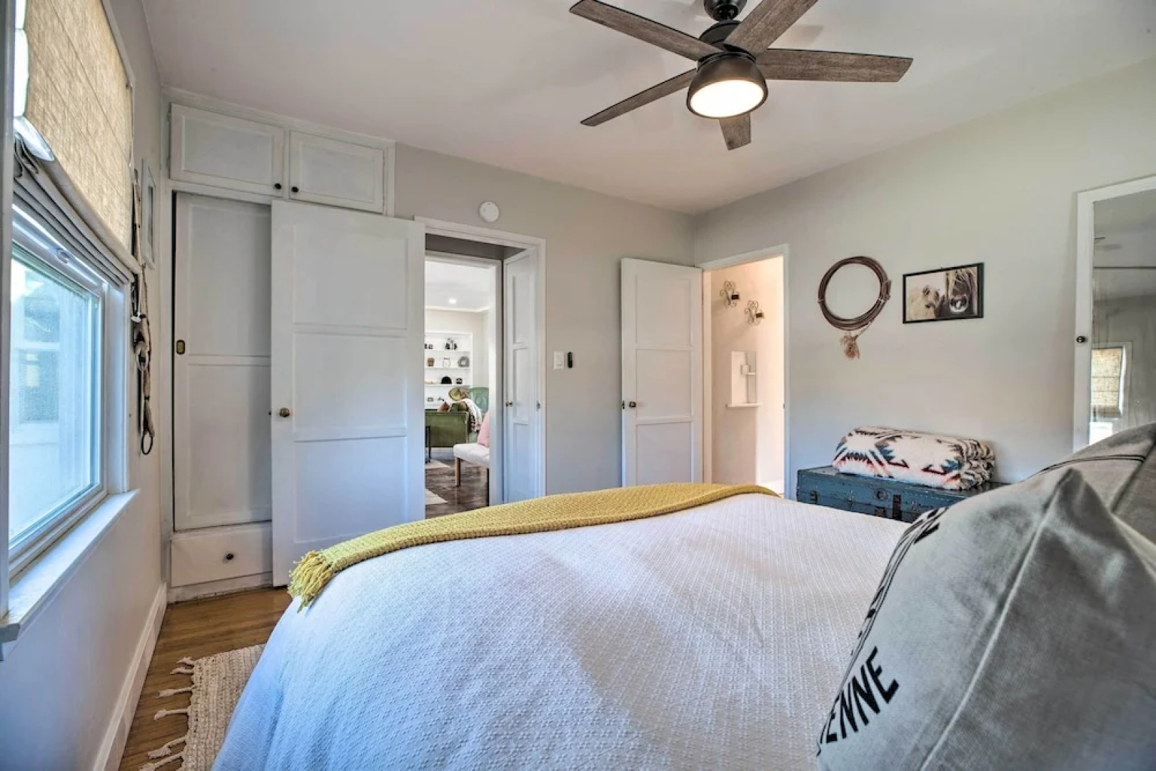 Vintage Bishop House in Downtown w/ Porch Swing!