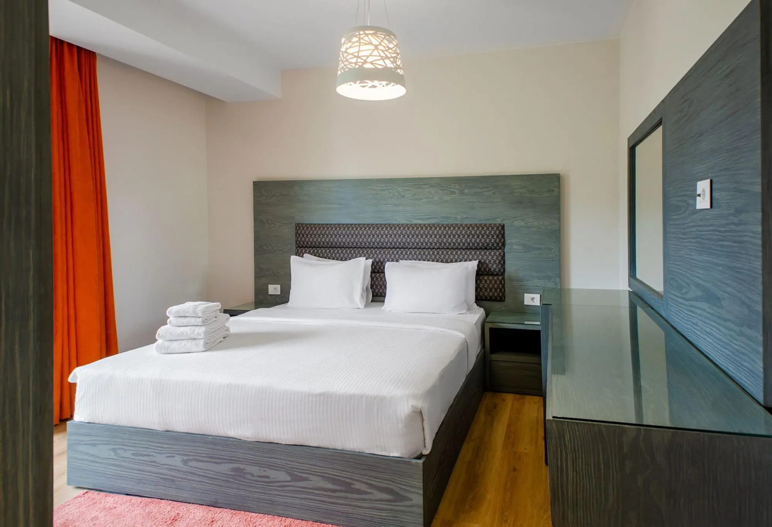 VESTA  - Luxury APT - 2BR - CFC