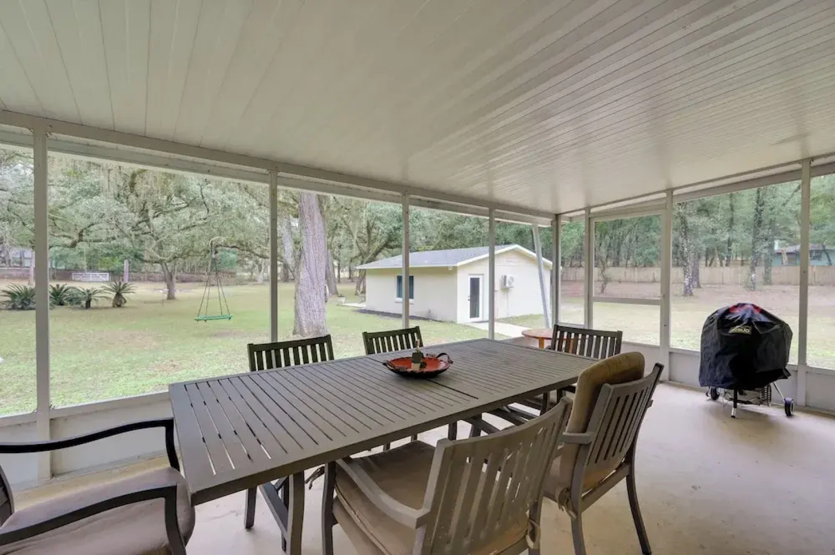 Inverness Getaway ~ 4 Mi to Henderson Lake!