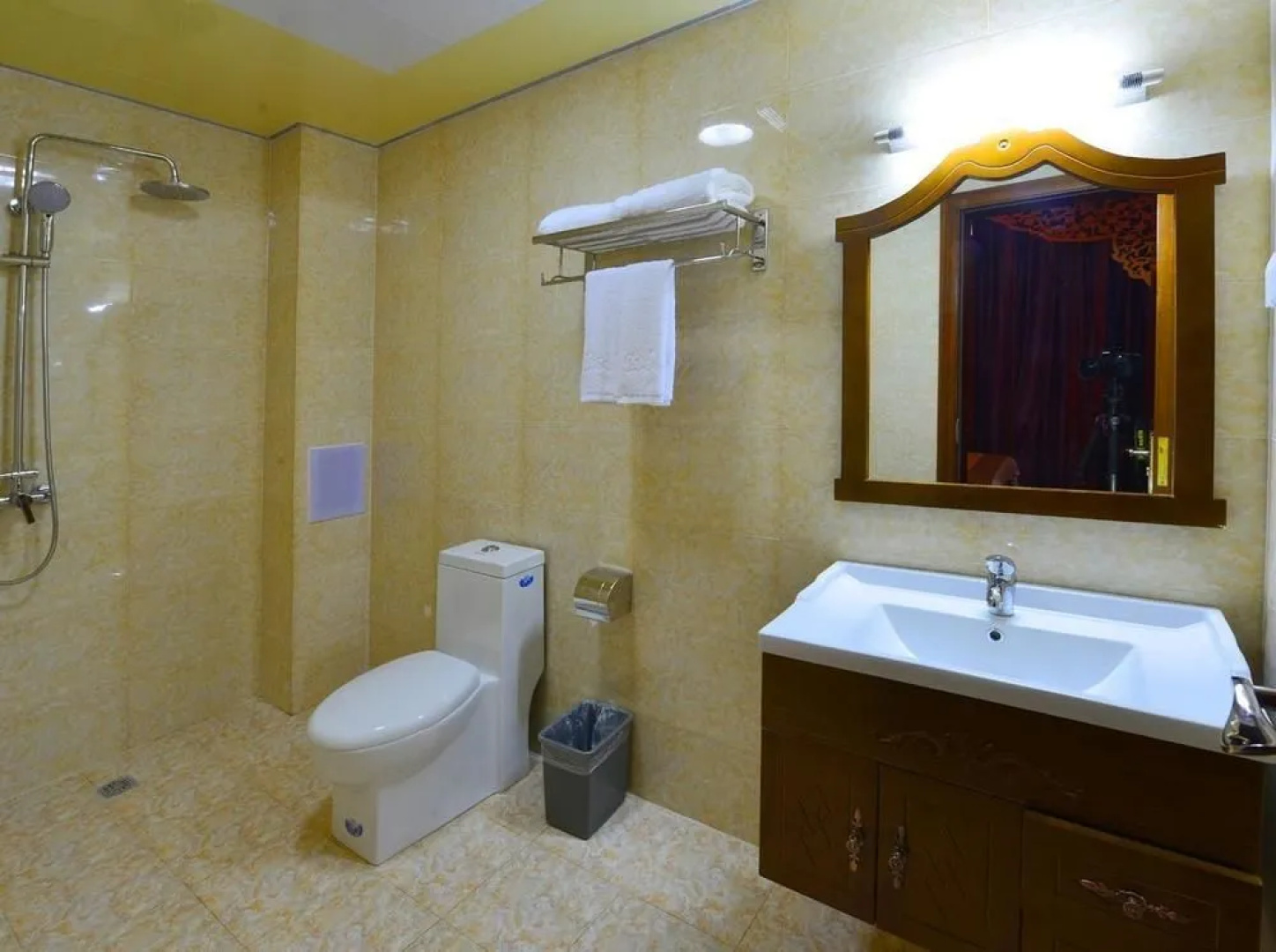 Jingfa Hotel