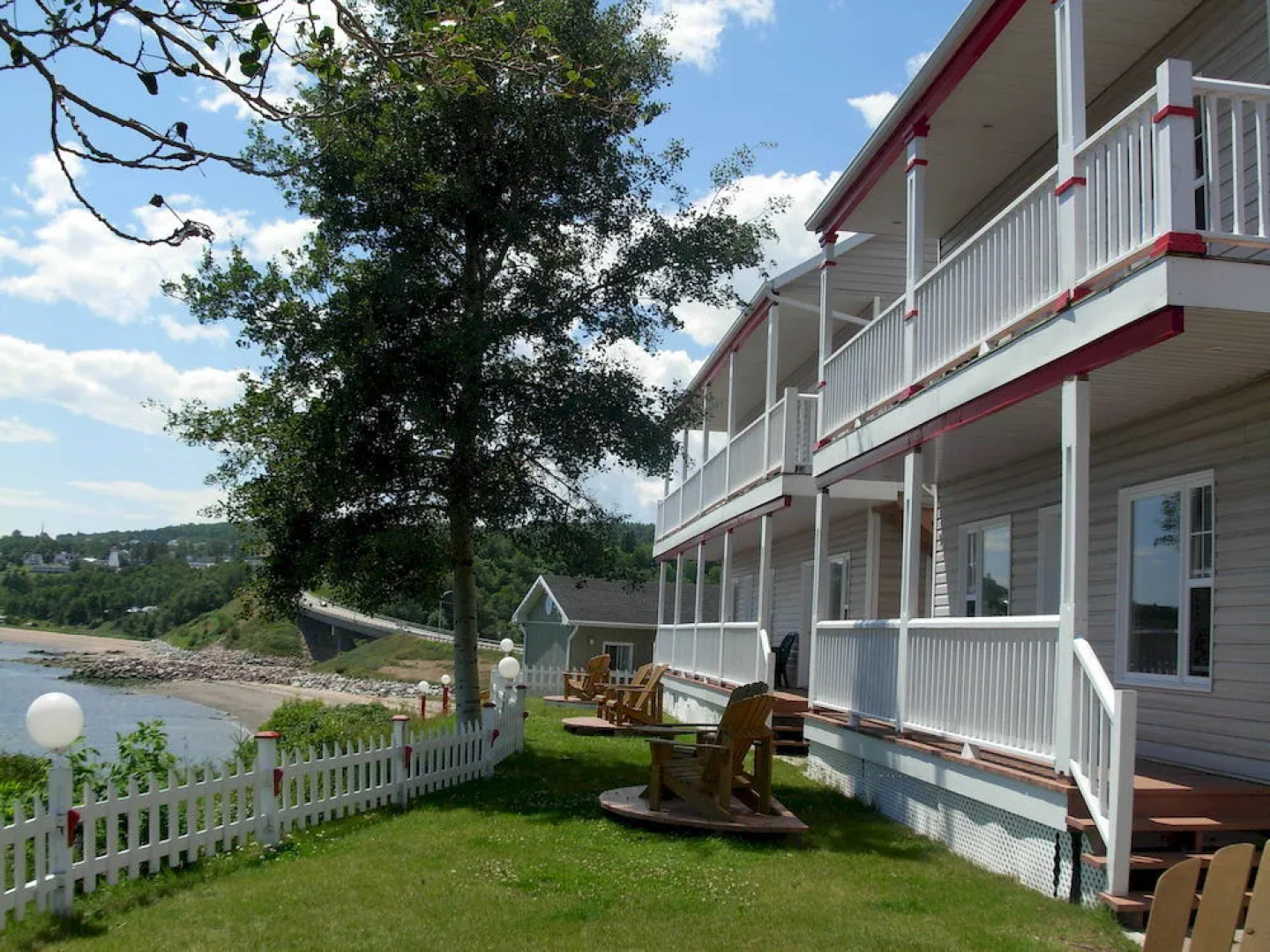 Motel Les Chalets Bo-Fleuve